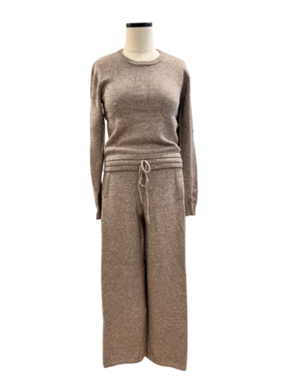 NWT Heartloom Evie Lounge Set in Tan/Beige Sz S
